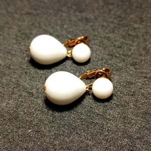 Vintage Crown Trifari Earings